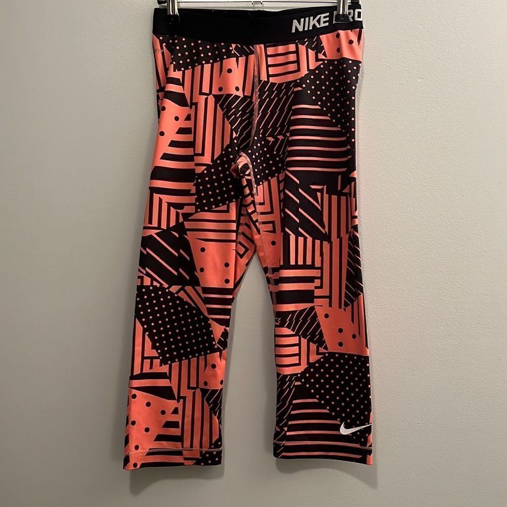 Nike Pro Dri-Fit Women's Athletic Geometric Pattern Crop Leggings